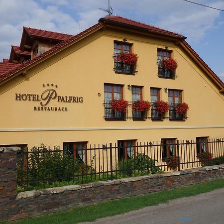 Hotel a restaurace Palfrig Stara Ves nad Ondrejnici Kültér fotó